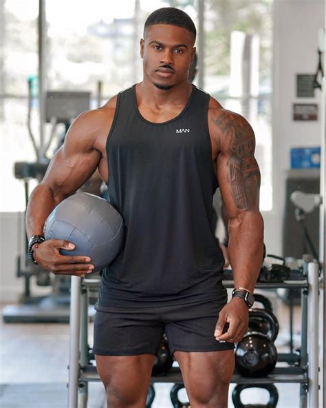 Simeon Panda Height, Weight, Age, Body Statistics